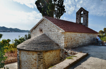 otok-osljak Ošljak – najmanji naseljeni otok na Jadranu na kojem živi samo jedna obitelj