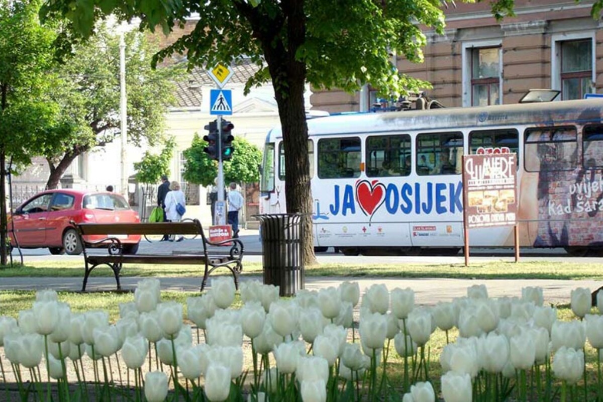 Život u Osijeku danas: krenimo s legama u obilazak istočne Hrvatske!