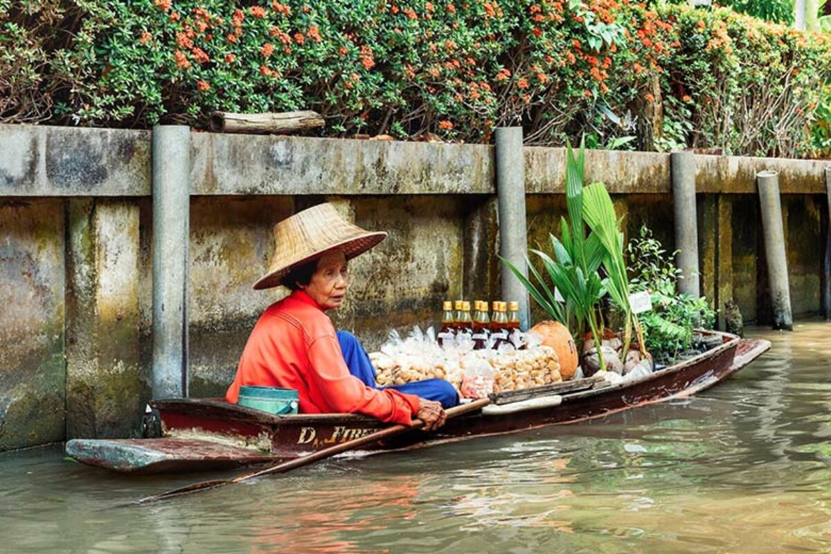 Tajlandski kanali: neodoljivi šarm plutajućih tržnica i nasmiješenih trgovaca u Bangkoku