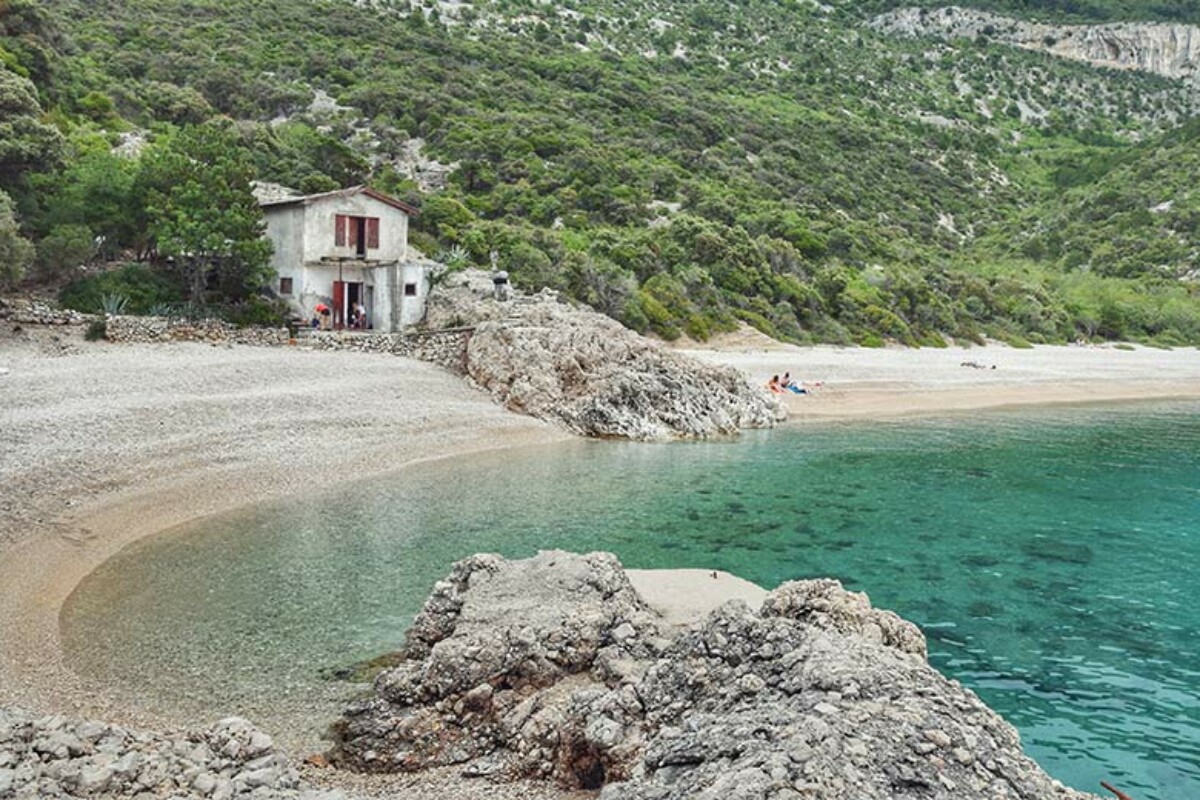 Cres - čudesno miran otok netaknute prirode, zapanjujuće ljepote i skrovitih plaža