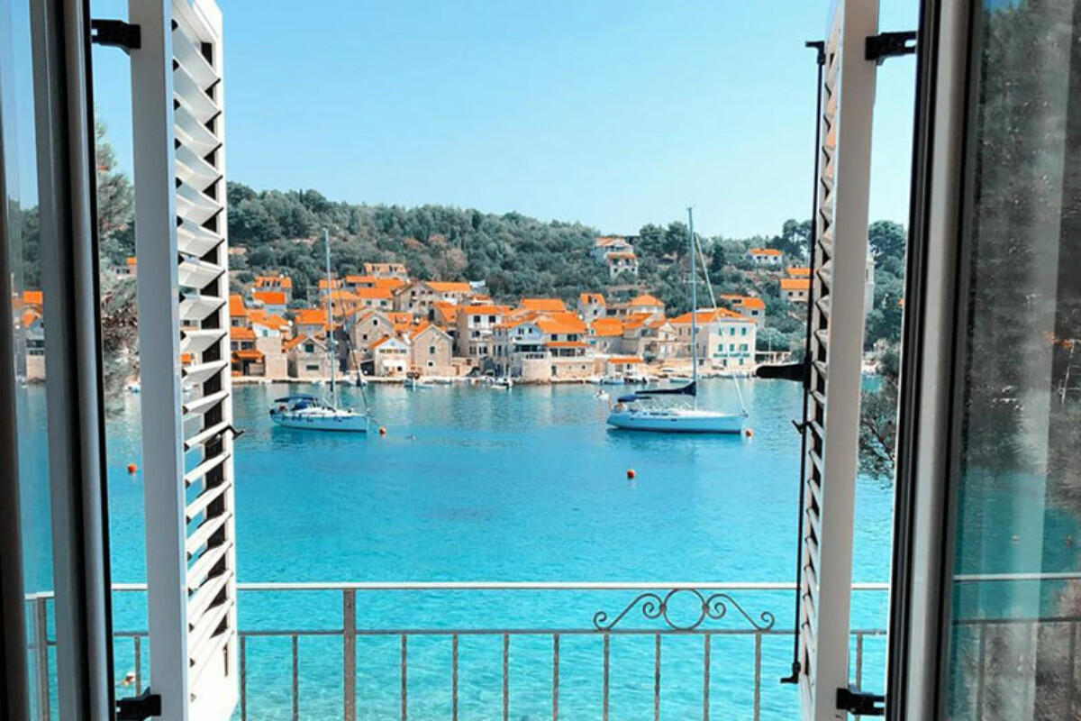 Otok Prvić
