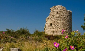 kula-kastilac-vrboska Kula Kaštilac u Vrboskoj