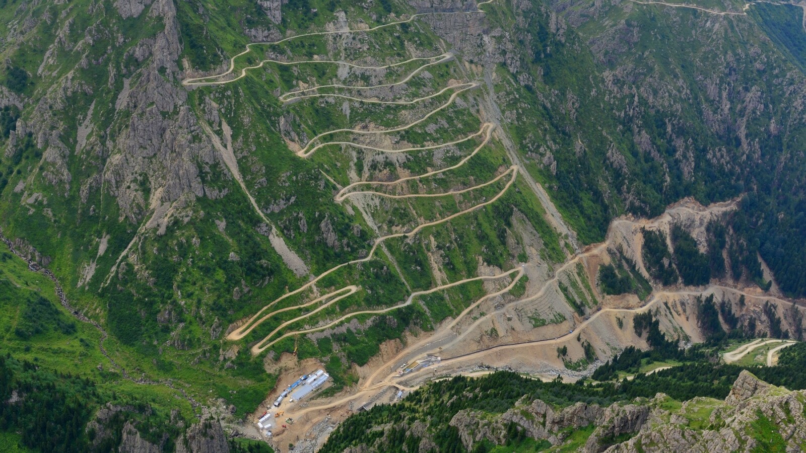 cesta-Bayburt-of-yolu-turska