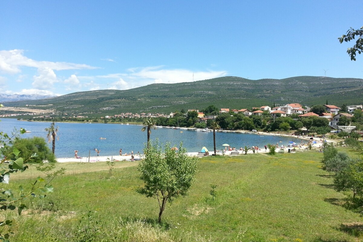 karinsko-more-plaza1