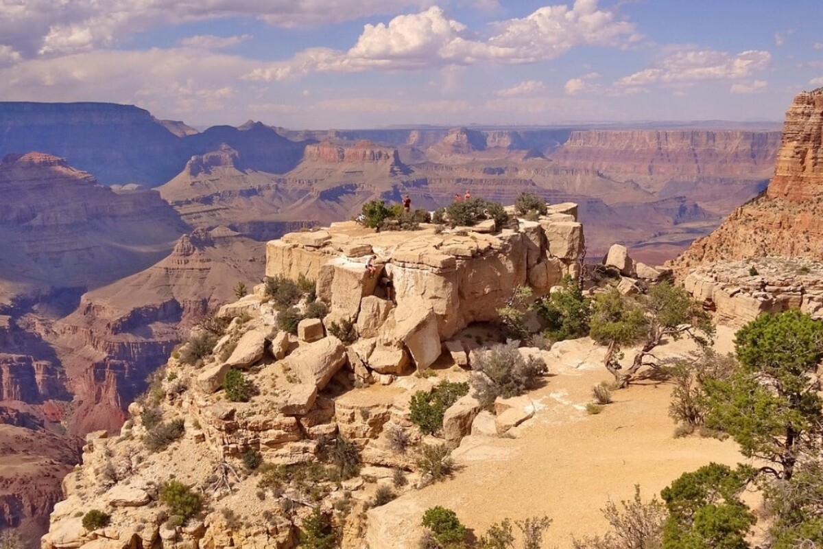 grand-canyon-sad-priroda