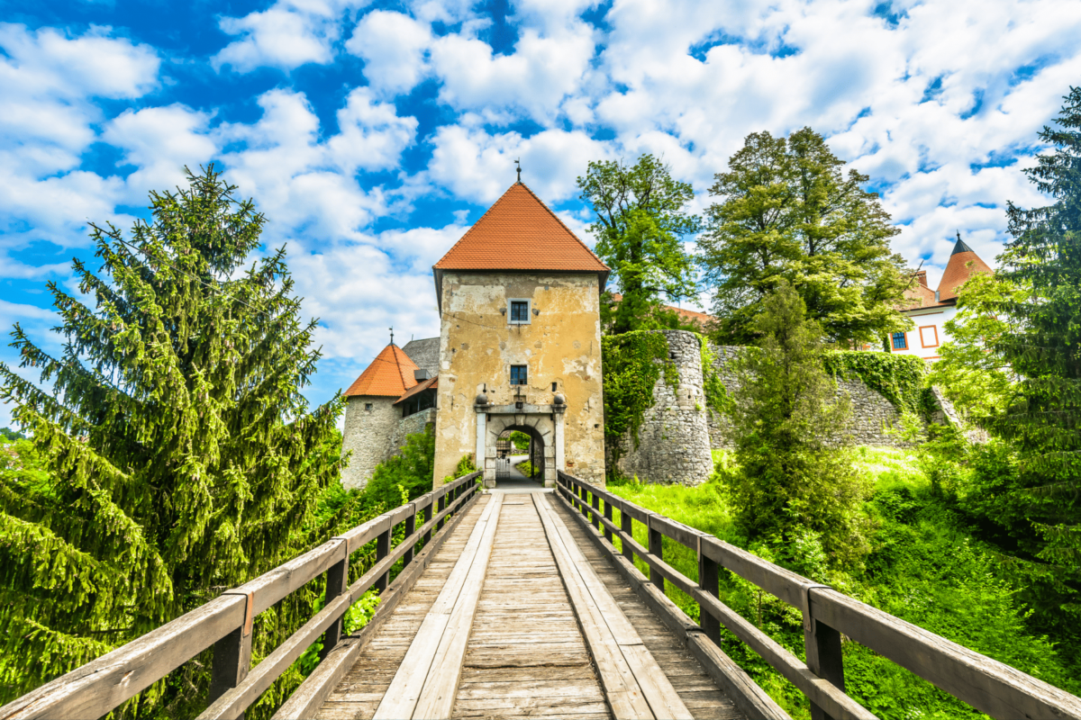 dvorac-i-stari-grad-ozalj