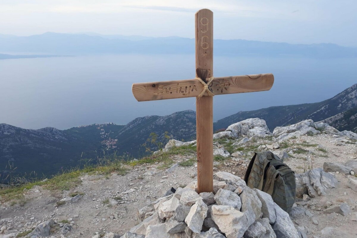 sveti-ilija-peljesac-kriz