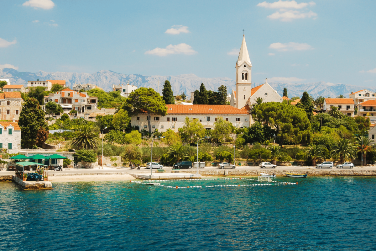 sumartin-otok-brac