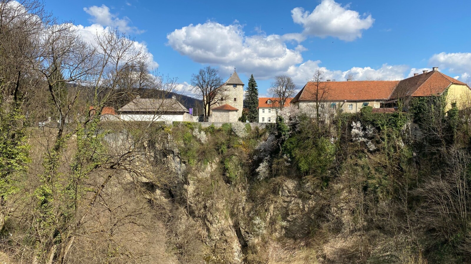 ogulin-1 Đulin ponor Ogulin