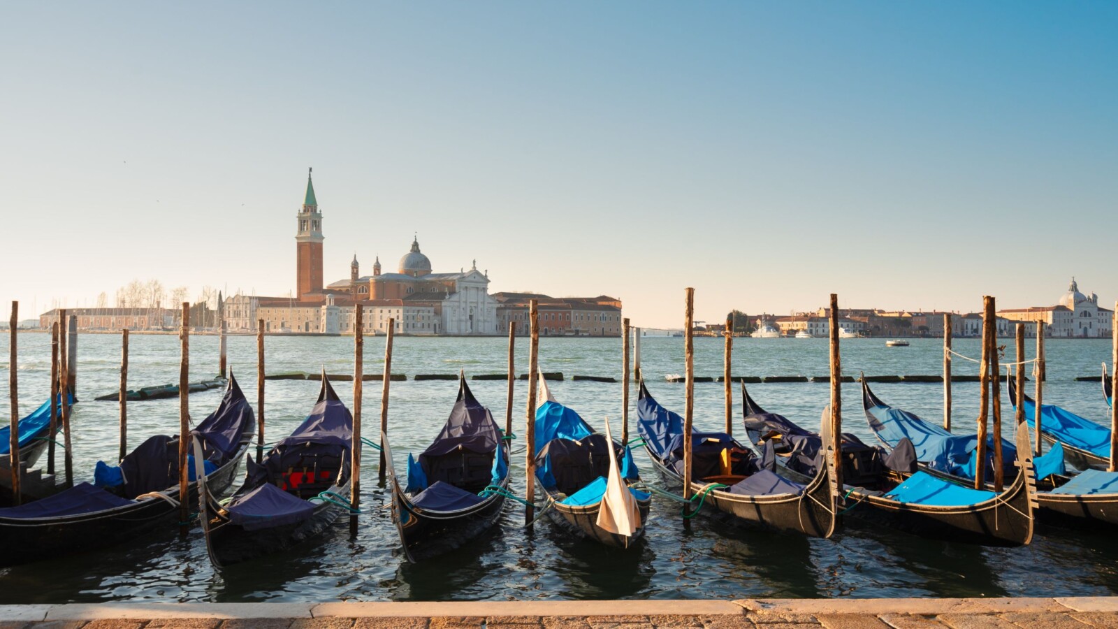 venecija-gondole