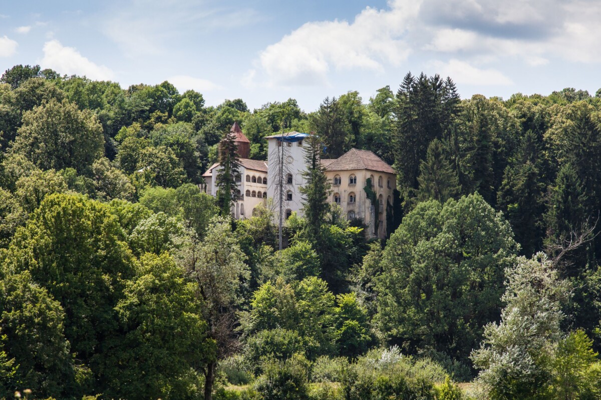 Dvorac Bosiljevo