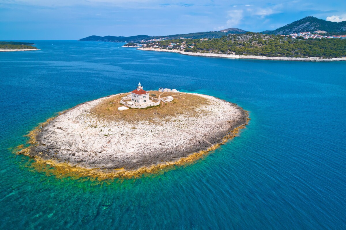 pokonji-dol-hvar Otočić Pokonji dol