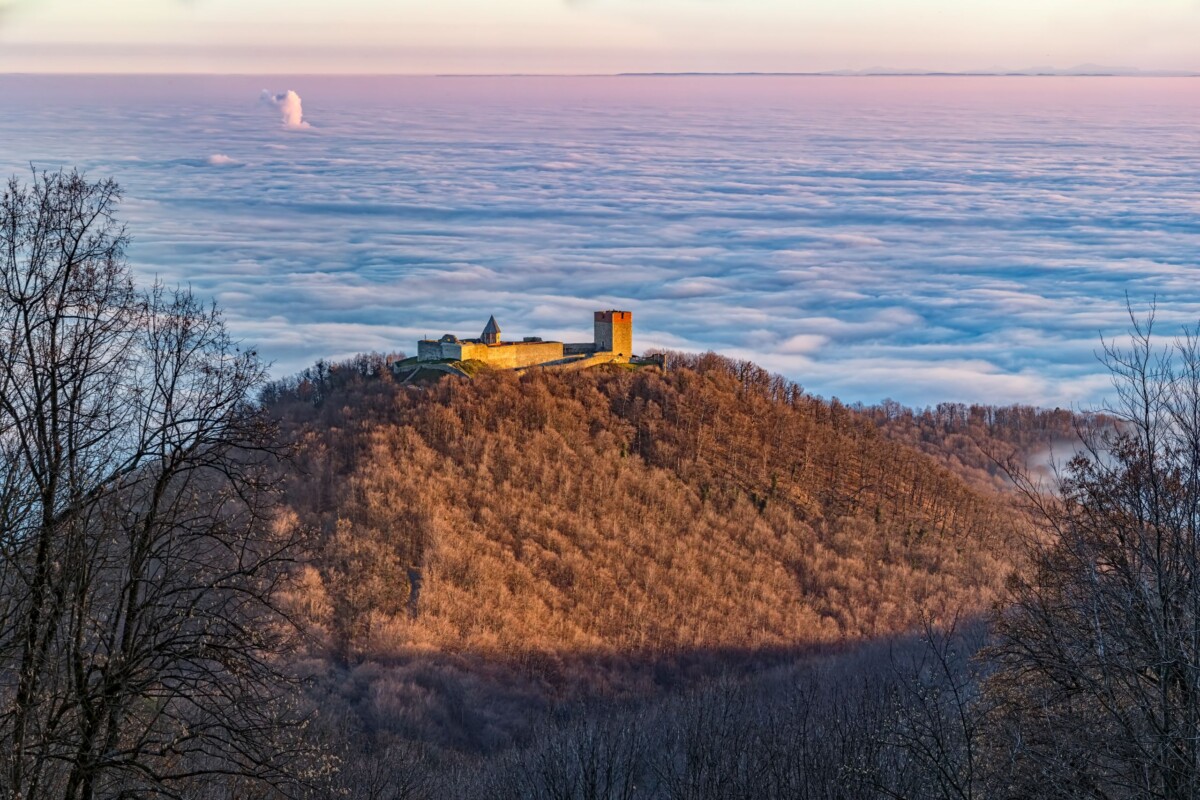 dvorac-utvrda-medvedgrad