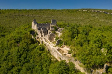 Ruševine starog grada Dvigrad