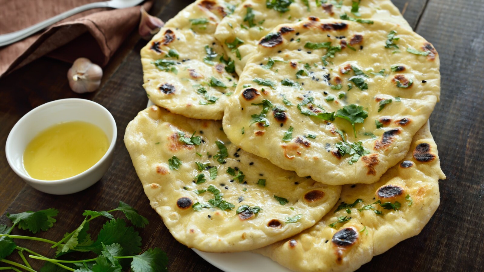 naan-kruh-recept Recept za naan kruh s češnjakom je jednostavan