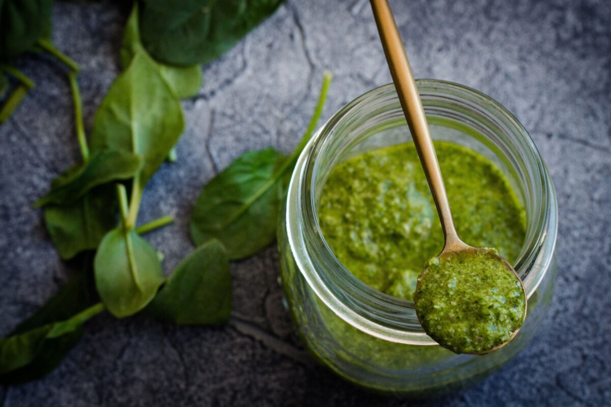 Recept za domaći pesto alla Genovese sa svježim bosiljkom