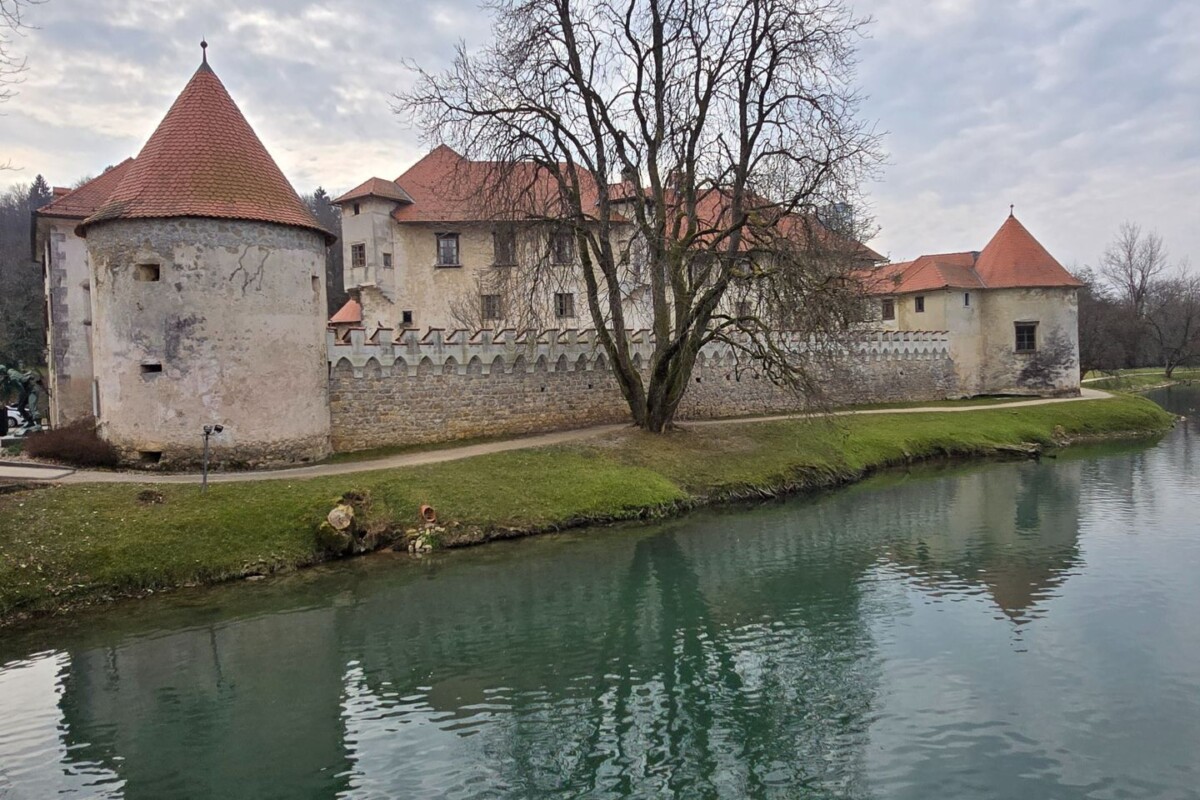 slovenski-dvorac-otocec