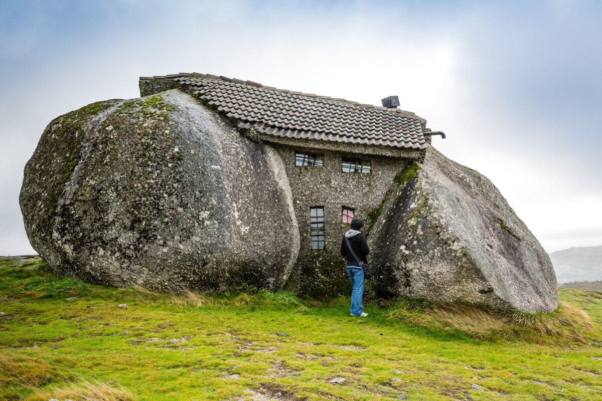 Kuća od stijene, Casa so penedo, u Portugalu