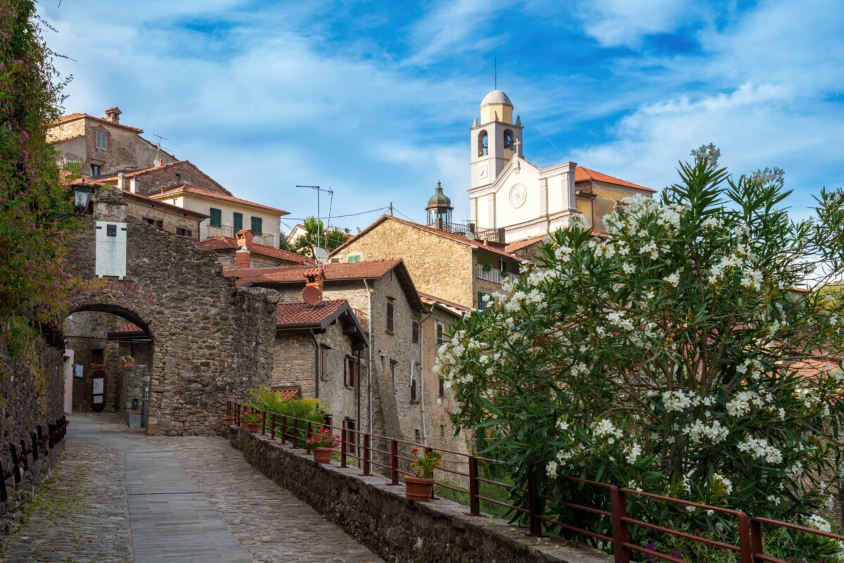grad-mulazzo-italija Grad Mulazzo u Toskani