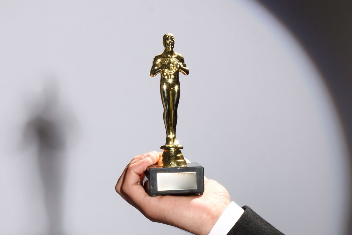 Nagrada Oscar u ruci
