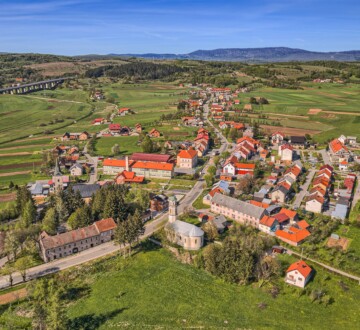 Selo Brinje u Lici snimljeno iz zraka