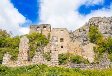 stari-grad-kalnik-zidine Ostaci Starog grada Veliki Kalnik