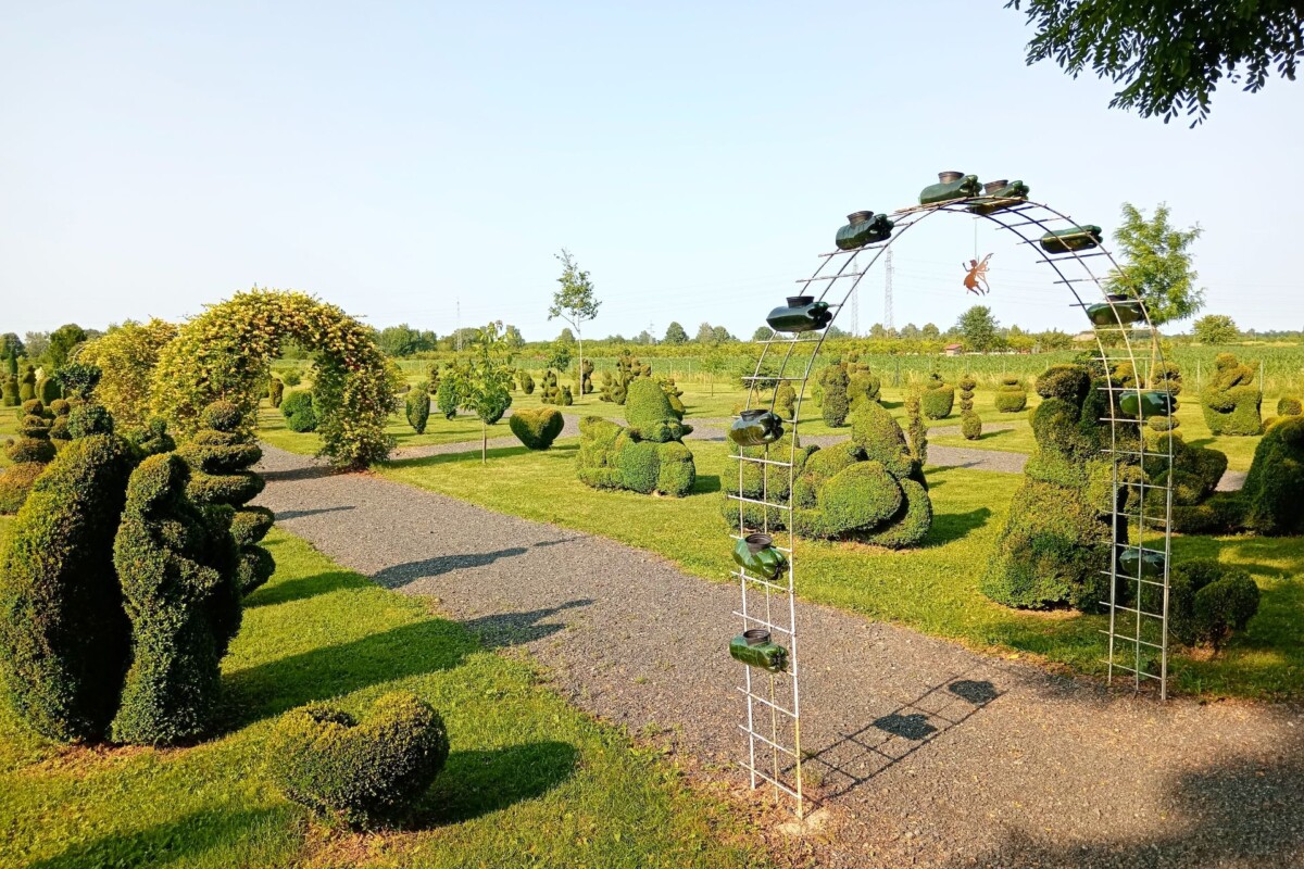 Topiary park Sracinec4