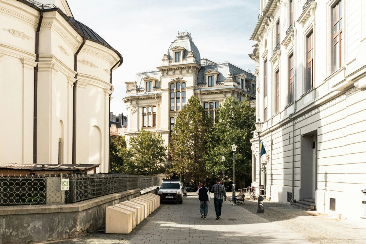 bukurest-rumunjska-ulica Ulice i zgrade u Bukureštu