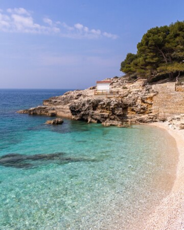 Havajska plaža na poluotoku Verudela