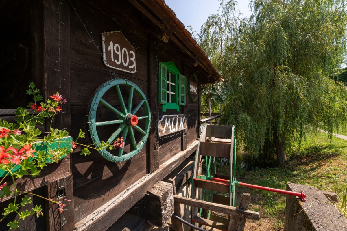 Stari mlin na imanju Stari mlin Kunek