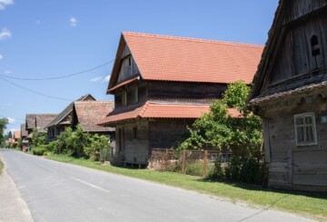 Ulica u selu Krapje