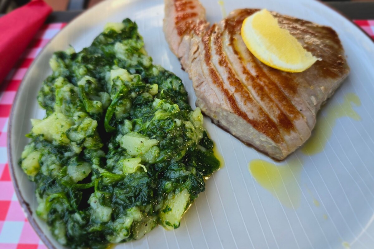 tuna-steak-i-blitva