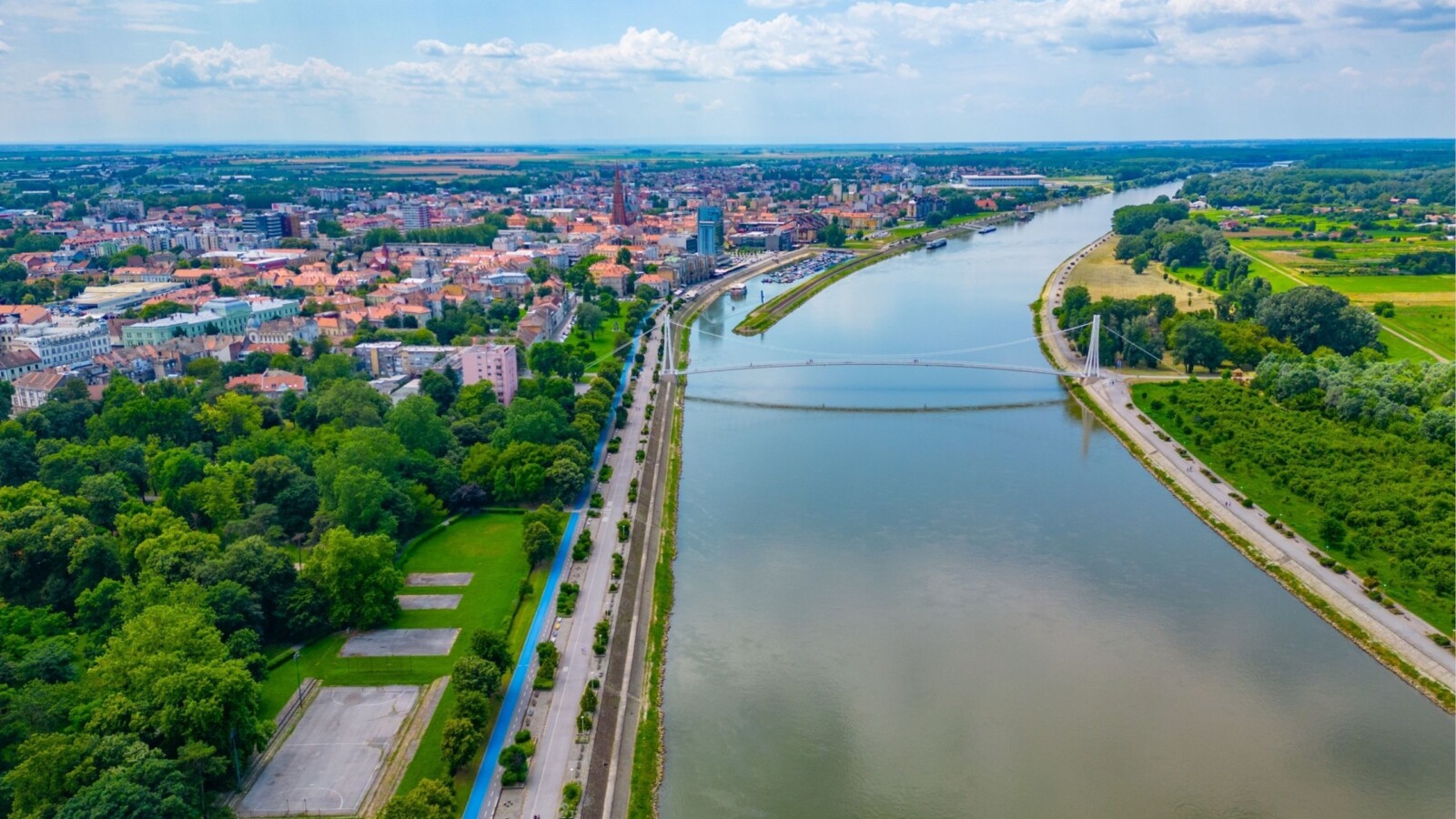 Osječka promenada i rijeka Drava zračni prikaz