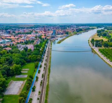 Osječka promenada i rijeka Drava zračni prikaz