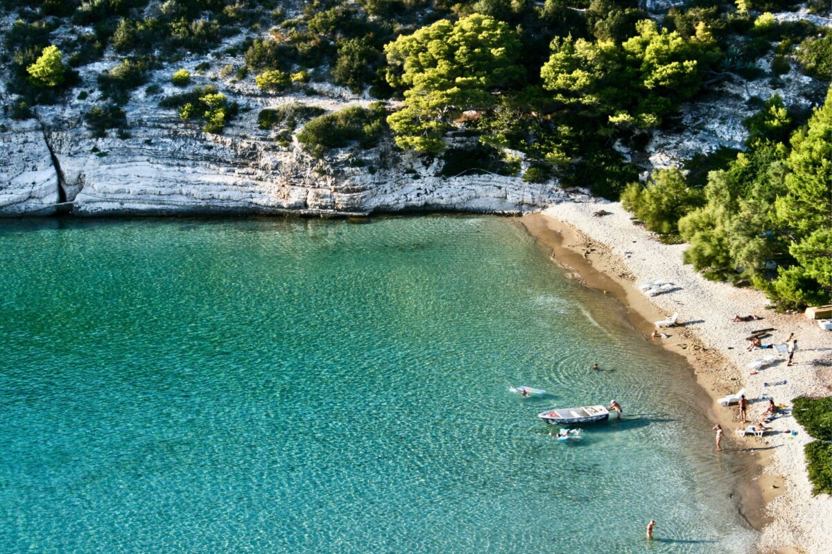 Plaža Porat na Biševu