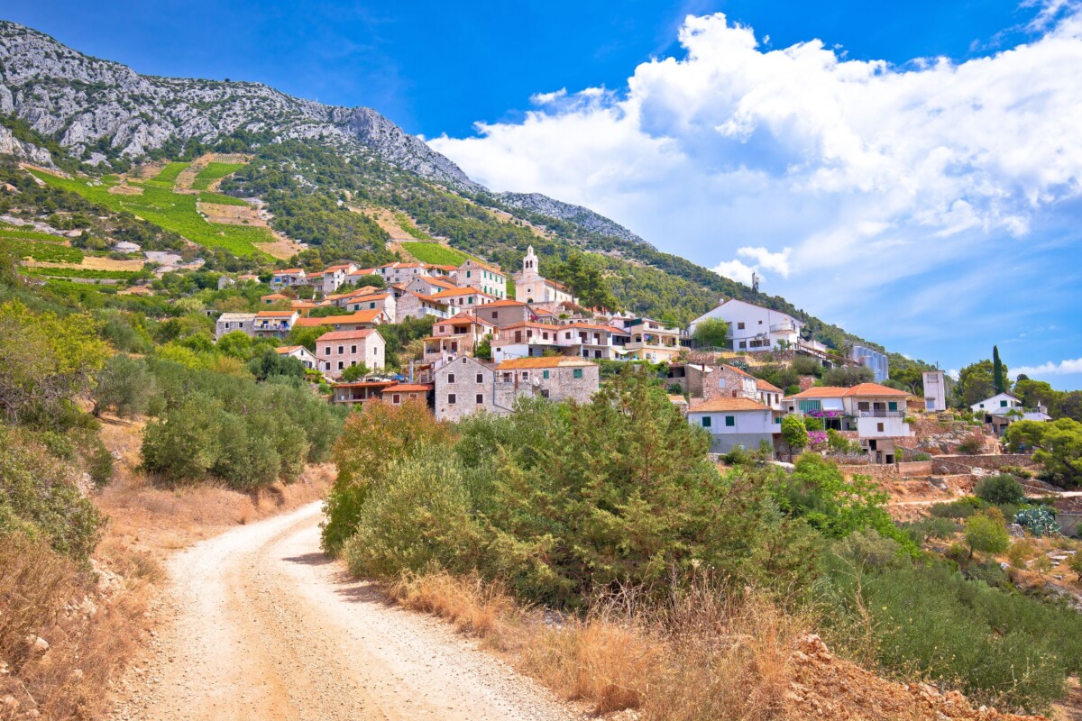 selo-sveta-nedelja-hvar