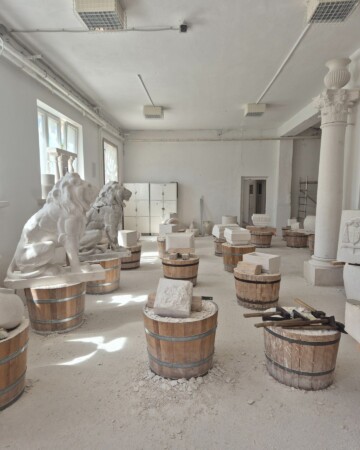 Klesarska škola na Braču, učionica praktične nastave i izložbeni prostor