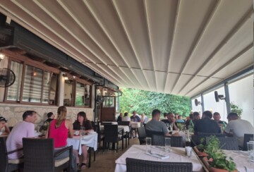 Terasa Konobe Kopačina u DOnjem Humcu na Braču