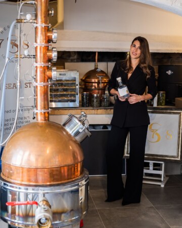 Larisa Hržić u destileriji