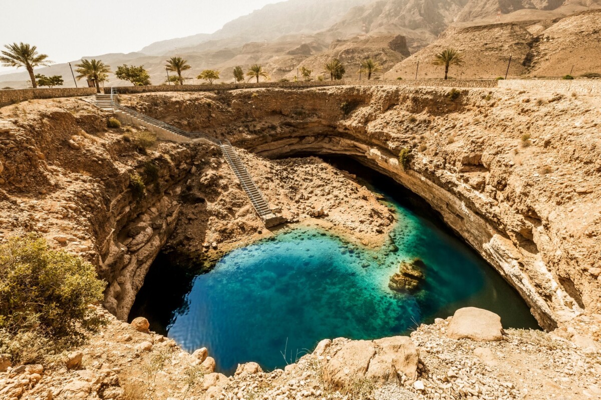 oman-bimmah-sinkhole-1