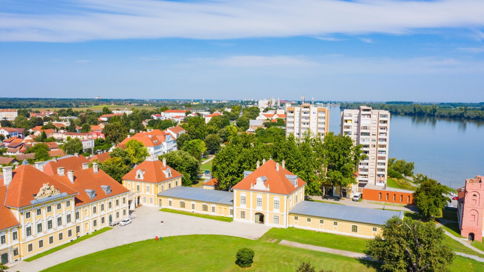 dvorac-eltz-vukovar Dvorac Eltz u Vukovaru snimljen iz zraka