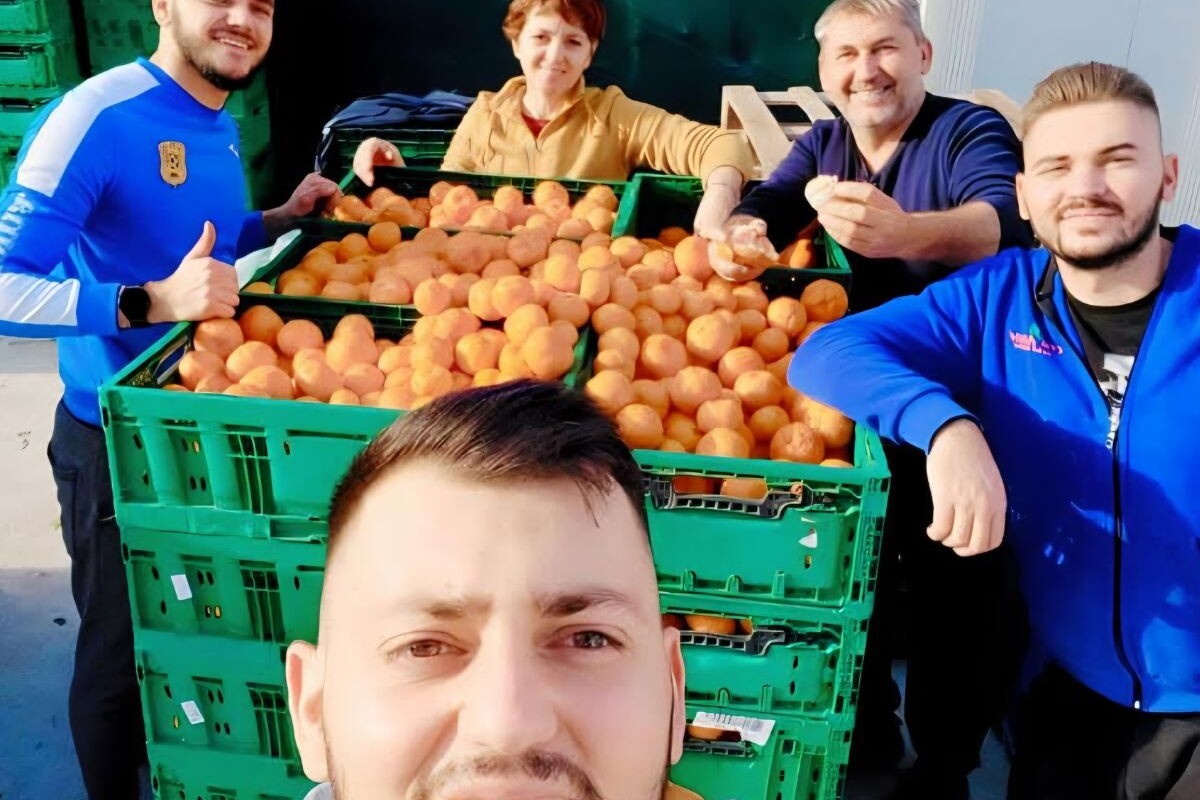 Obitelj Anđelić: u prvom je planu Ivan, vlasnik OPG-a, iza su braća Matej i Andrej, te roditelji Perica i Andrijana