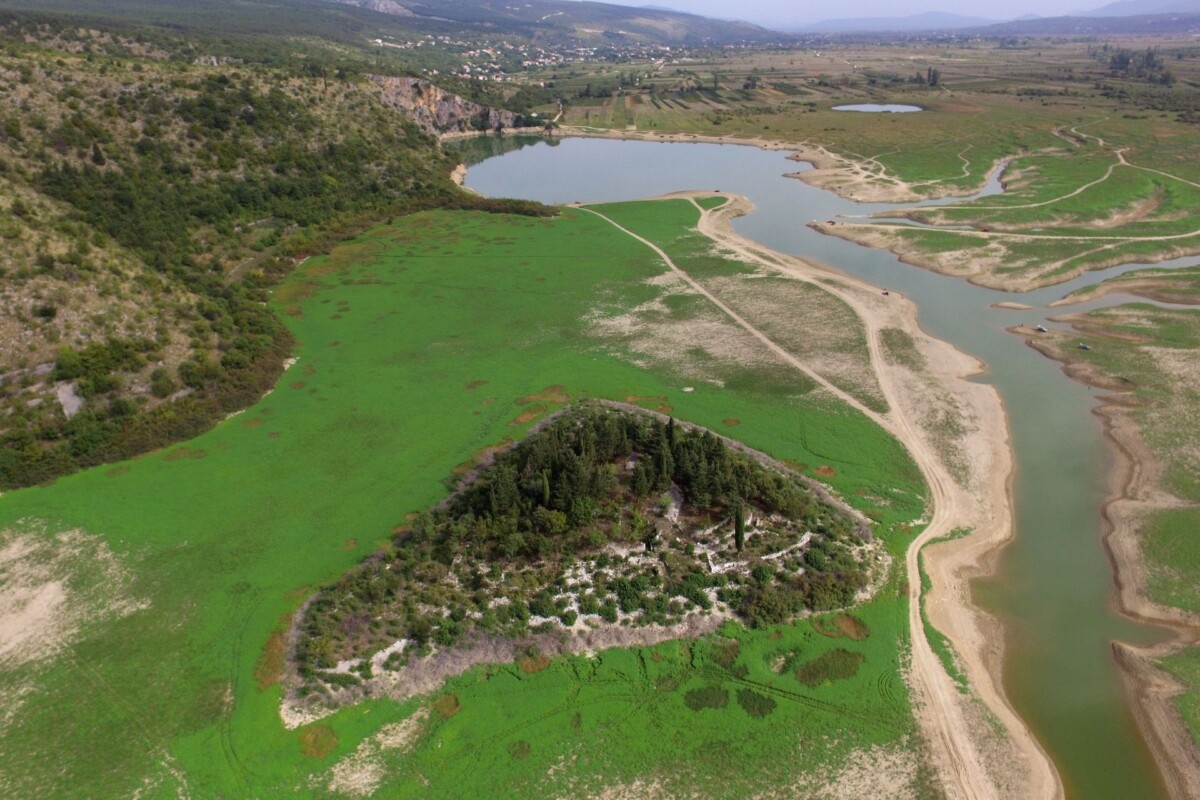 prolosko-jezero-imotski