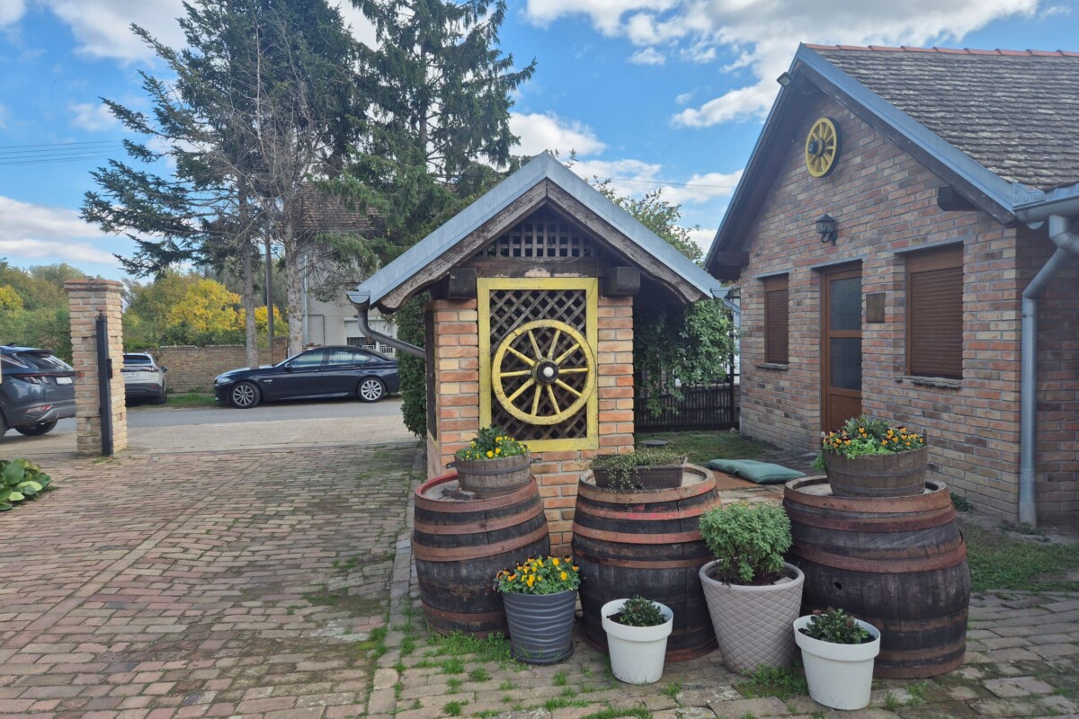 Dvorište restorana Didin Konak