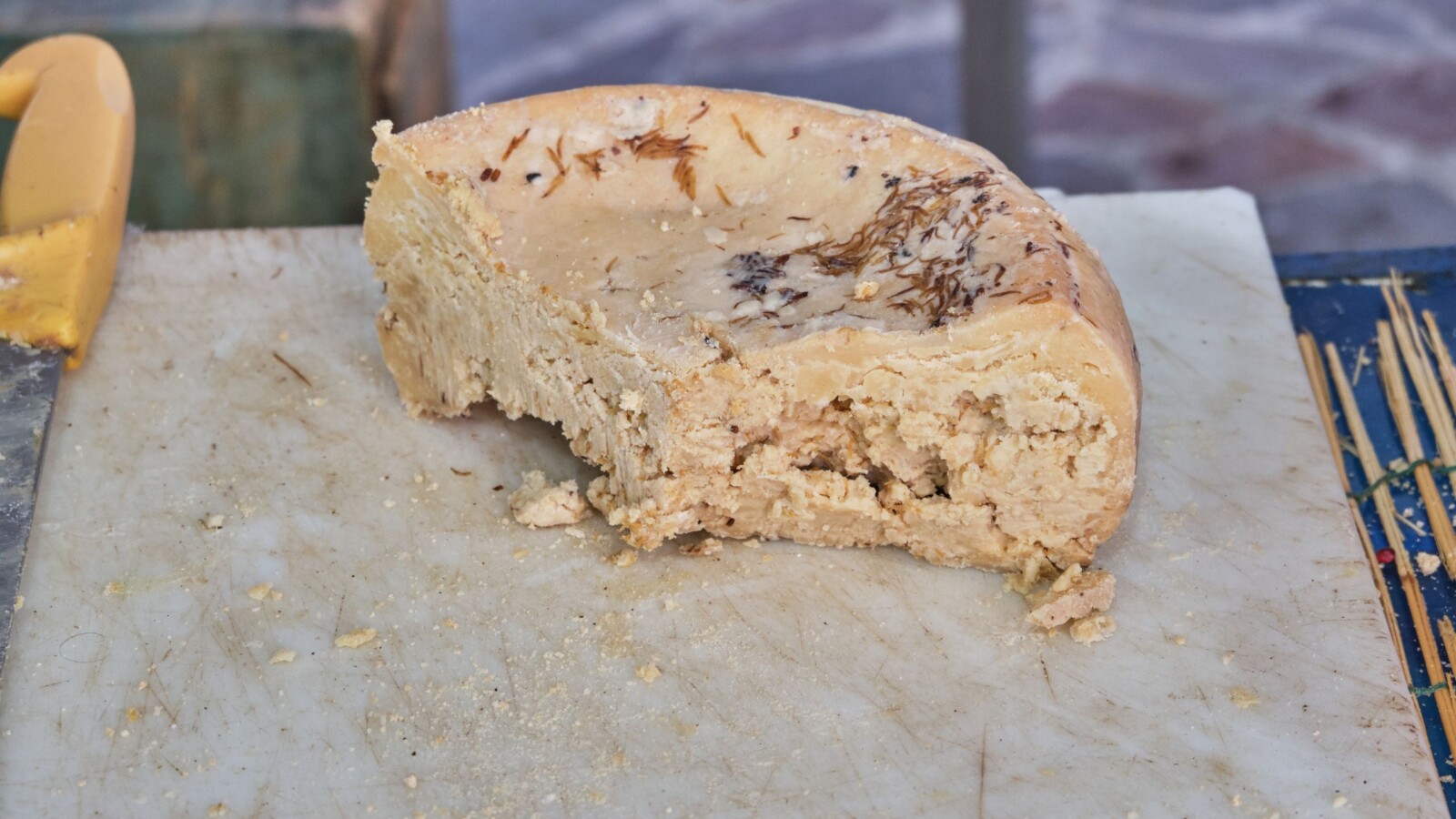 sir-casu-marzu-sardinija