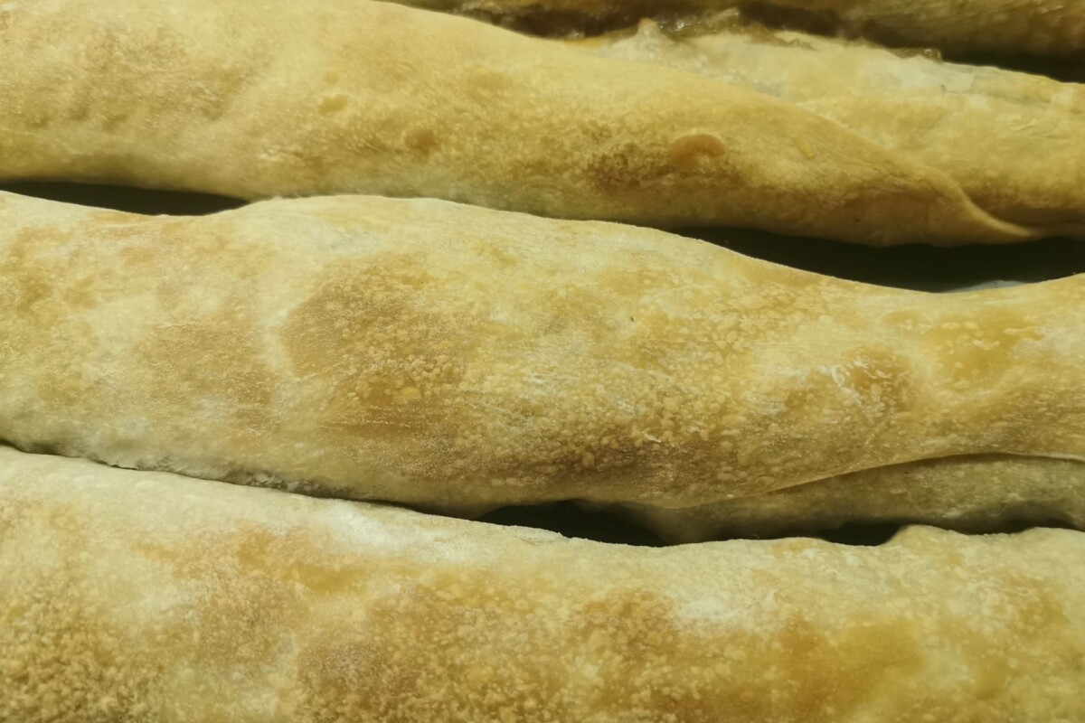 Štrudla od jabuka s domaćim korama