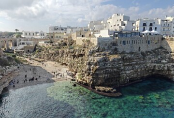 Polignano-a-Mare-stijene2
