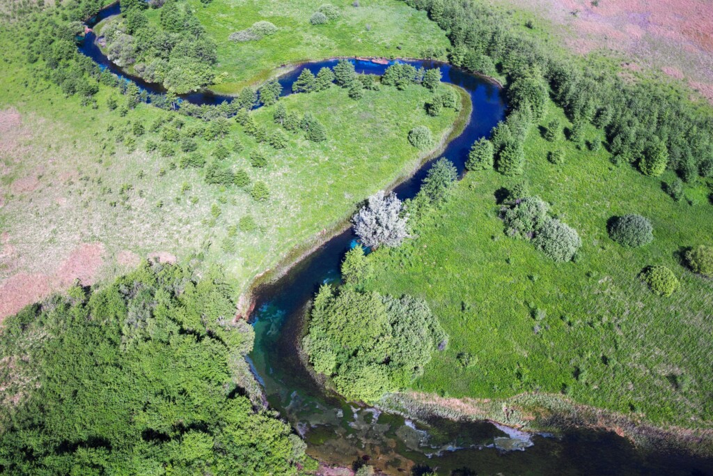 Čak 100 izvora pitke vode pronađeno je u podnožju ove hrvatske planine! Voda je toliko bistra da joj se dive i stručnjaci