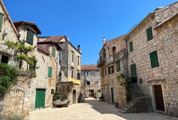 Trg Skor Stari Grad Hvar1