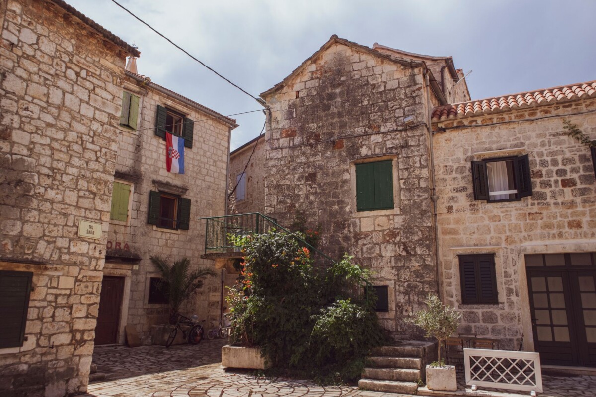 Trg Skor Stari Grad Hvar2